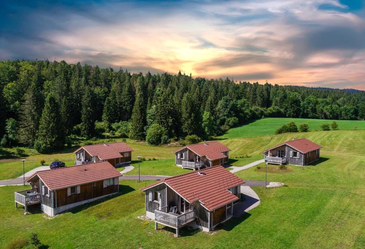 Chalets De Tremontagne 3 Etoiles Nanchez Exteriör bild